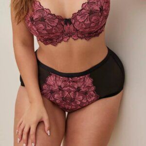 Torrid Lace Panties Size 4 Plus Size Floral Mesh High Rise Feminine Lingerie